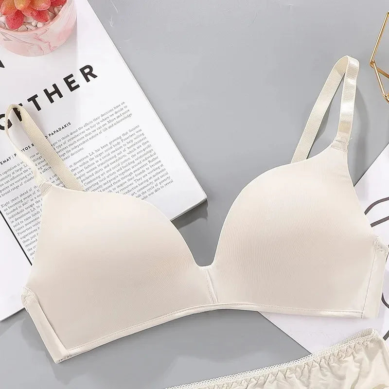 Simple Seamless Underwear Sexy Gathered Bras Soft Breathable Bras Solid Color Underwear Girls Women Underwear Accessories