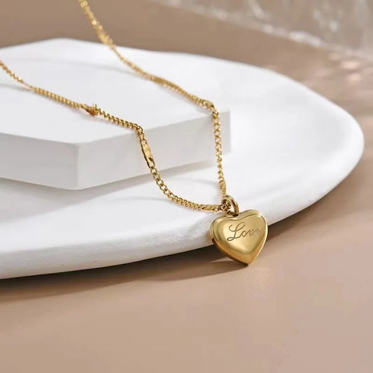 Trendy Simple Gold Color Heart Pendant Chokers Necklace for Women Temperament Love Letter Thin Clavicle Chain Girl Jewelry Gift